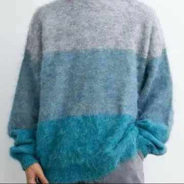 SINSS 보더 그라데이션 니트