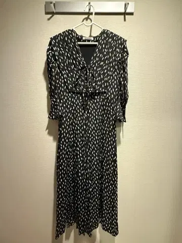 SNIDEL 빅 컬러 클래시컬 원피스