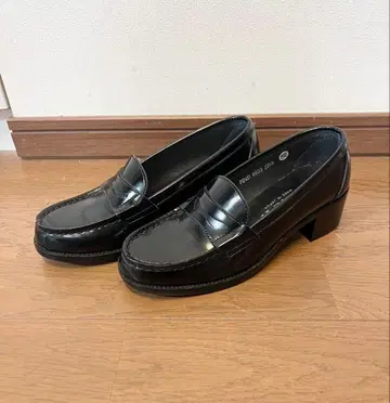 HARUTA 하루타 블랙 로퍼 중간 힐 23.5cm