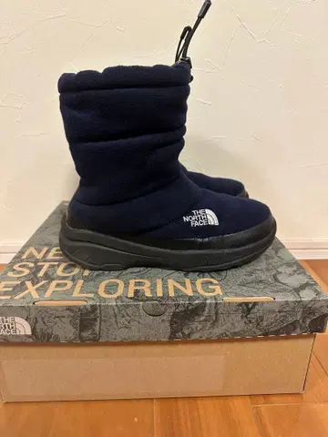 THE NORTH FACE 눕시 부츠 네이비 블랙
