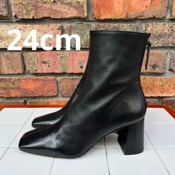 ANGEL ALARCON 앙헬 아랄콘 스퀘어토 숏부츠