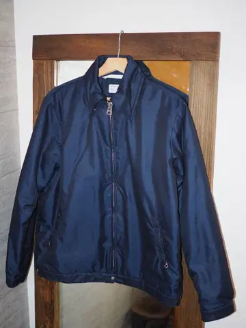 필수 또는 불필요한 A-2 자켓