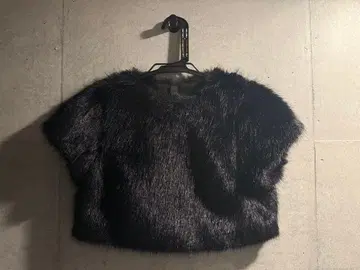 eimy 이스토아르 퍼 상의