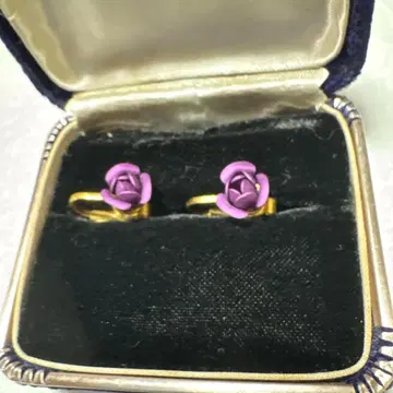 보라색 장미 귀찌