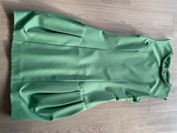 폭시 뉴욕 슬리브리스 미니 원피스 그린