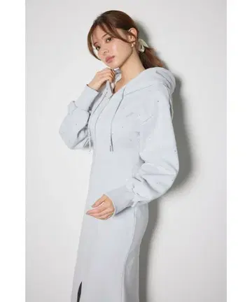 [ 택 포함 ] rienda 비쥬 맨투맨 머메이드 원피스 S 아이스 블루