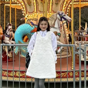 Bibiy. 슬리브리스 퍼 미니 원피스 F