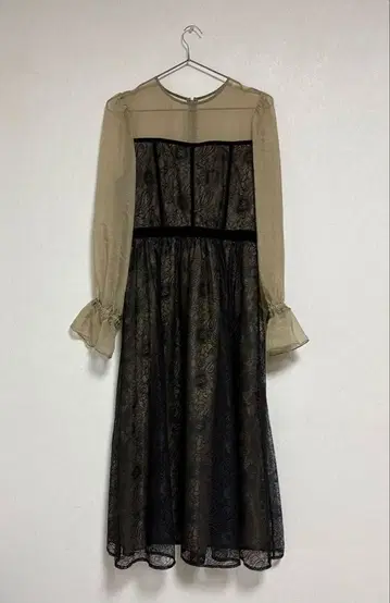 BONLECILL noir 벨로아 파이핑 플라워 레이스 드레스