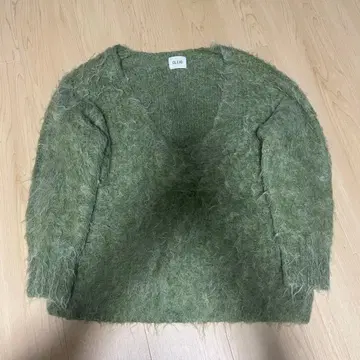 CLEIO 그린 V넥 니트