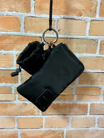 Mila Owen 미라 오웬 나일론 트리플 파우치 백