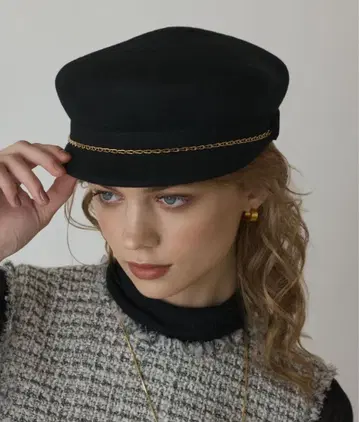 새상품 미사용 블랙 체인 달린 헌팅 캡