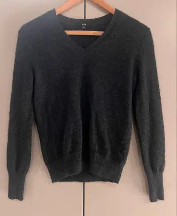 UNIQLO 캐시미어 V넥 스웨터 (긴팔) 다크 그레이