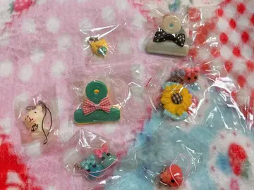 옛날 산보석 홋페짱 스트랩 참 잡화