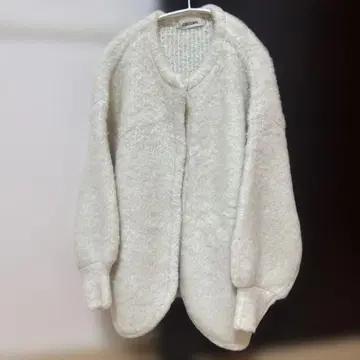 COCO DEAL 화이트 가디건 미사용 자택 보관 새상품급