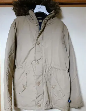 Penfield 후드 부착 베이지 다운 자켓