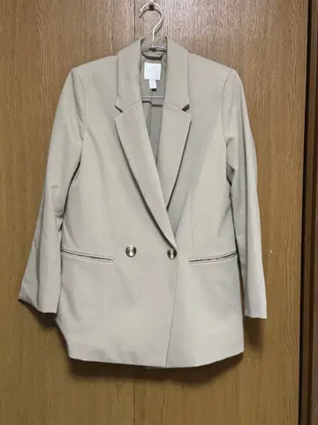 새상품급 H&M 베이지 더블 브레스트 테일러드 자켓