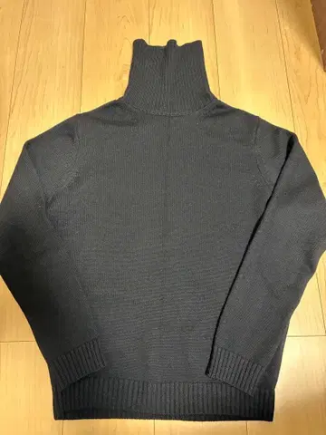 TOMORROWLAND 블랙 터틀넥 니트