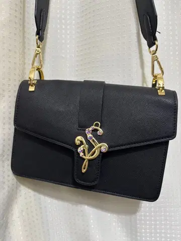 사만사 베가 블랙 숄더백 꽃 모티브 클러치