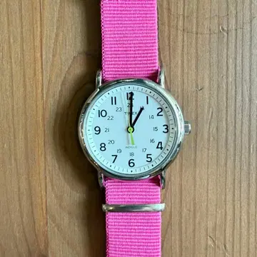 새상품급 TIMEX WEEKENDER 타이맥스 위켄더 점등 확인 완료