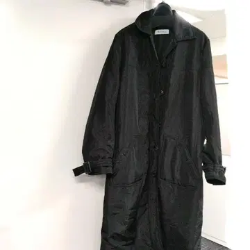 맥 비트 폴리에스테르 아세테이트 코트 블랙