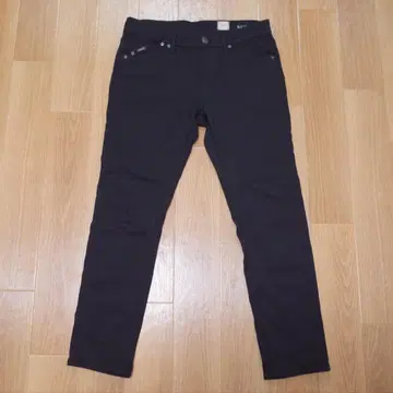 YANUK 야누크 NEIL W31 타이트 슬림 블랙 FREEe