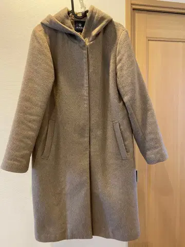 나노 유니버스 후드 부착 베이지 롱 코트 사이즈 38