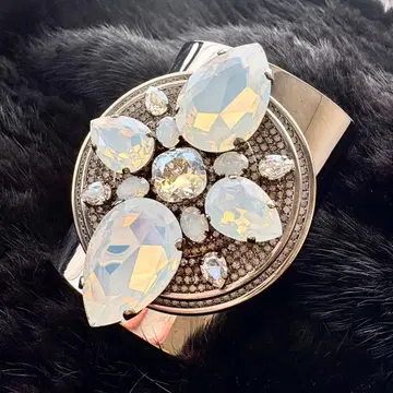 레어품 ATELIER SWAROVSKI 뱅글 (새상품급)