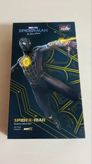 스파이더맨 노 웨이 홈 블랙&골드 수트 ZD TOYS