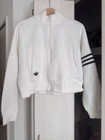 아디다스 크롭 저지 화이트