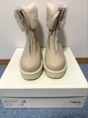 HILLS AVENUE 베이지 통굽 부츠 22.5cm