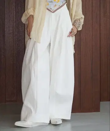 센터 심 입체 배럴 레그 팬츠