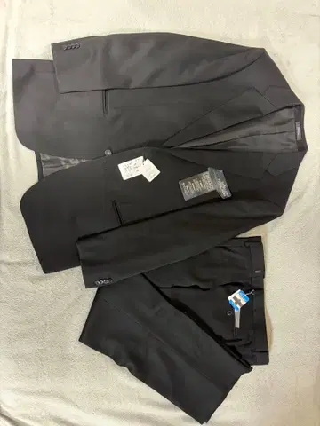 새상품 블랙스 정장 REGAL