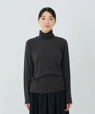 아두이트리스테스 캐시미어 실크 천축 터틀넥 셔츠