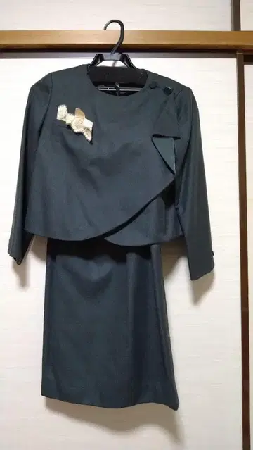 다크 그린 자켓 스커트 셋업 수트