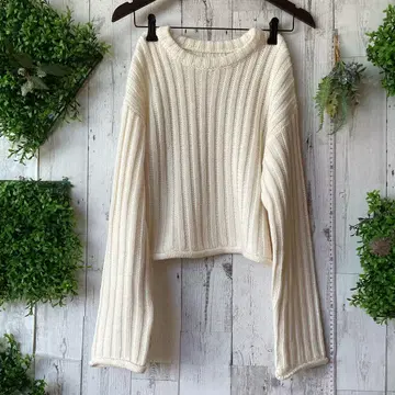 평평하게 놓았을 때 가슴 너비 56