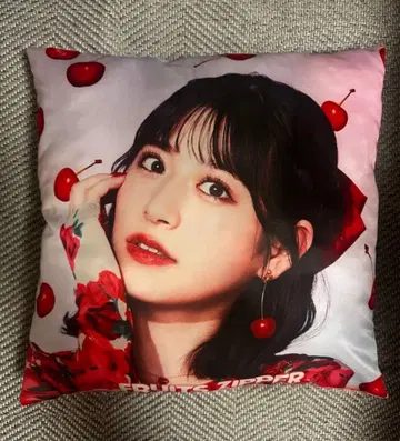 FRUITS ZIPPER 츠키아시 아마네 쿠션