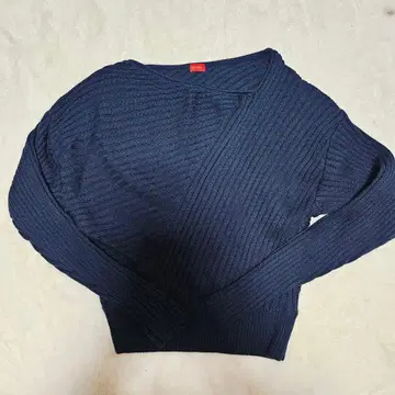 데프레 DES PRES 투모로우랜드 니트 긴팔