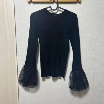 블랙 시스루 플레어 소매 니트 마이 스트라다