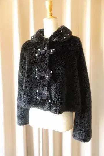 ANGELIC PRETTY 퍼 자켓