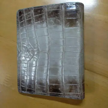 크로커다일 접이식 지갑 그라데이션 베이지