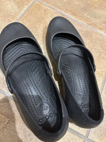 크록스 블랙 플랫슈즈 펌프스 여성용 26cm 빅