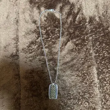 아르마니 목걸이