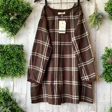 평평하게 놓았을 때 가슴 너비 54