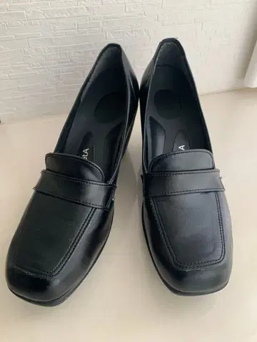 새상품급 리게타 로퍼 펌프스 스퀘어토 웨지솔 M