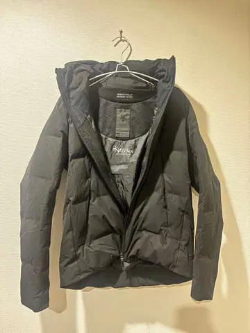 새상품급 데상트 미즈사와 다운 다운 자켓 블랙 BOA