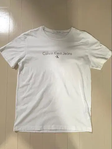 Calvin Klein 화이트 T셔츠 S