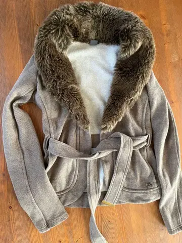 아르마니 AX 퍼 달린 그레이 울 코트