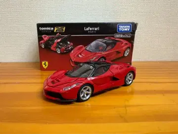 토미카 프리미엄 RS 라 페라리