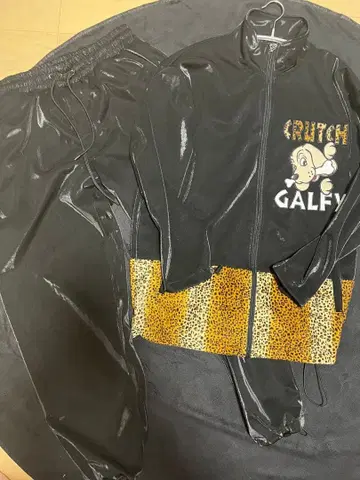 갈피 GALFY 벨로아 레오파드 무늬 옛날 양아치 SET UP