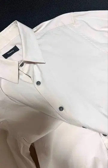 Theory 옅은 핑크 긴팔 셔츠